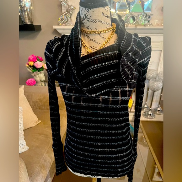 🆕 We The Free Top - Picture 5 of 14